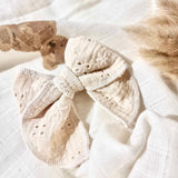 Barrette noeud papillon | Broderie anglaise
