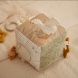Cube d'activités | Newborn Neutrals