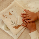 Livre d'activités | Newborn Neutrals