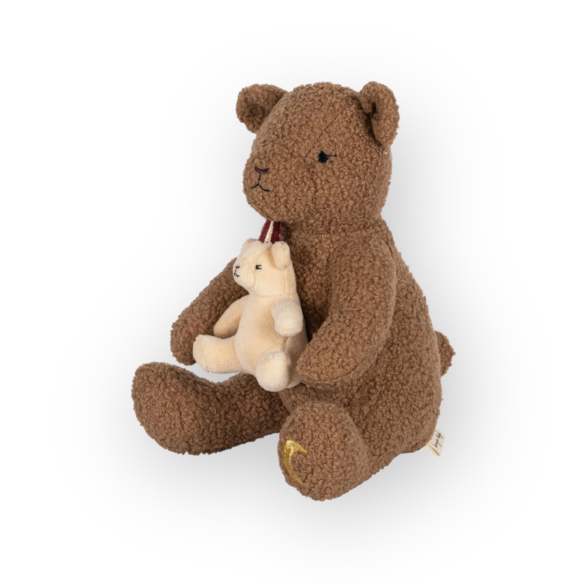 Projet artisanal de mini ours en peluche avec accessoire de 