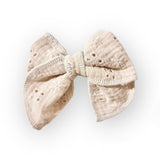 Barrette noeud papillon | Broderie anglaise