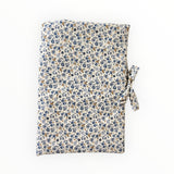Protège carnet de santé | Fleurs bleues